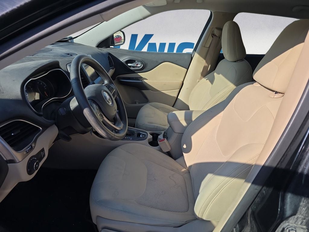 2019 Jeep Cherokee Latitude