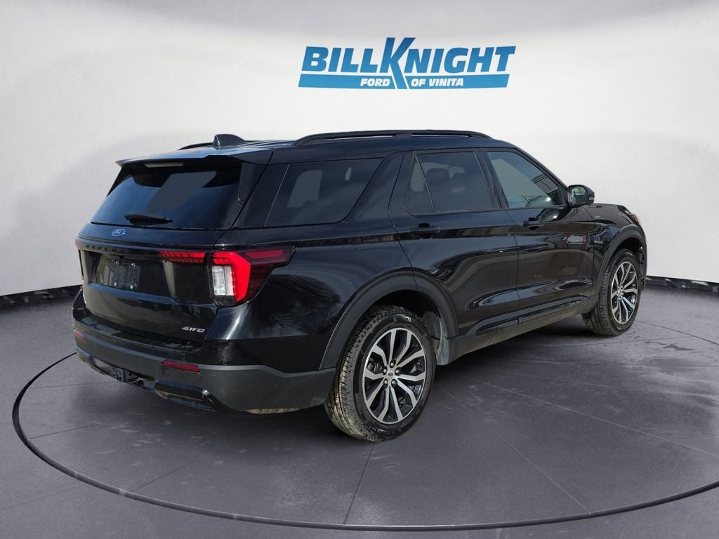 2025 Ford Explorer ST-Line