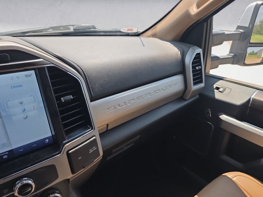 2022 Ford F-350SD Lariat