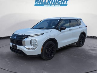 2023 Mitsubishi Outlander SE
